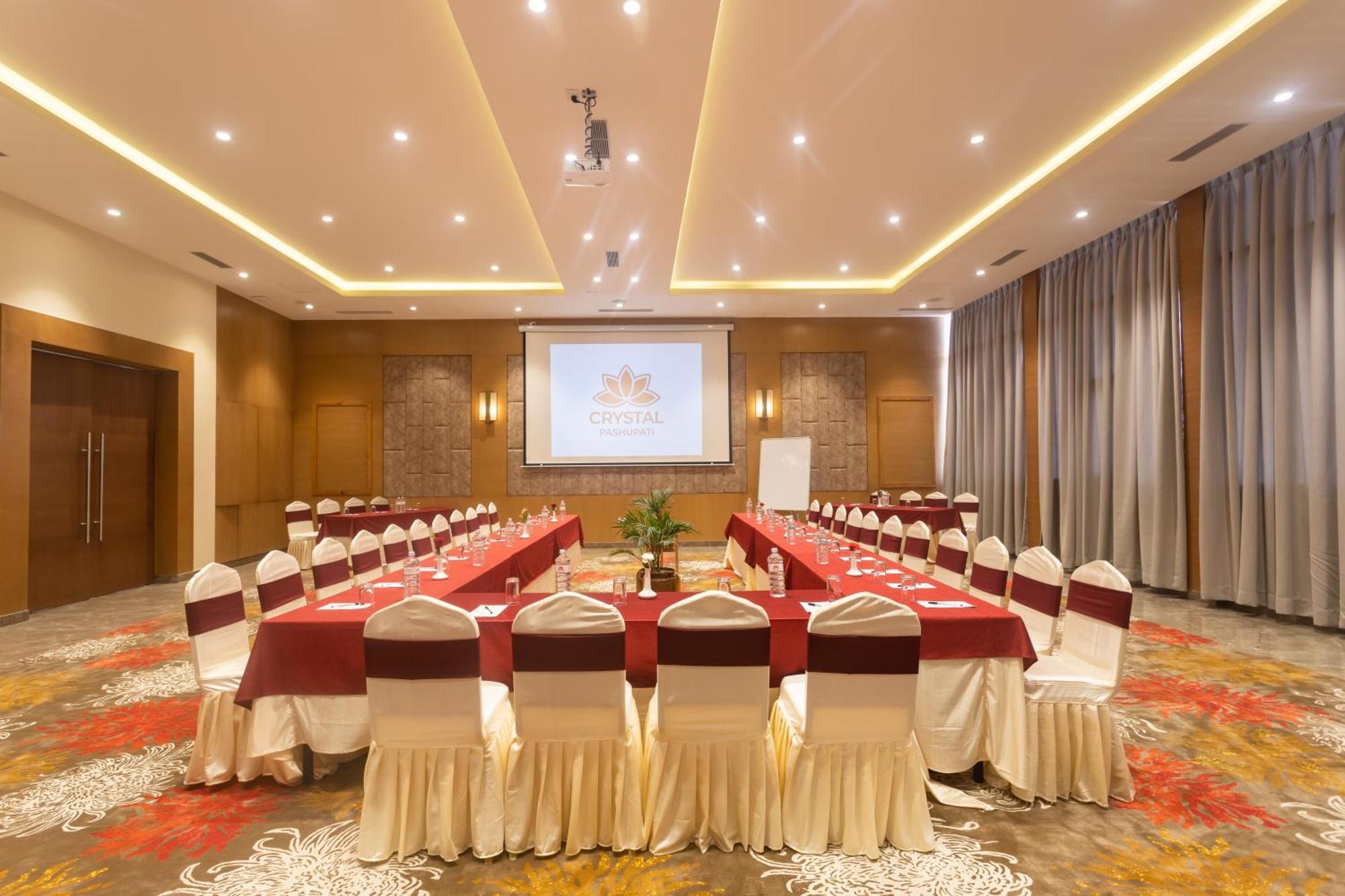 Hotel Crystal Pashupati Kathmandu Exterior foto