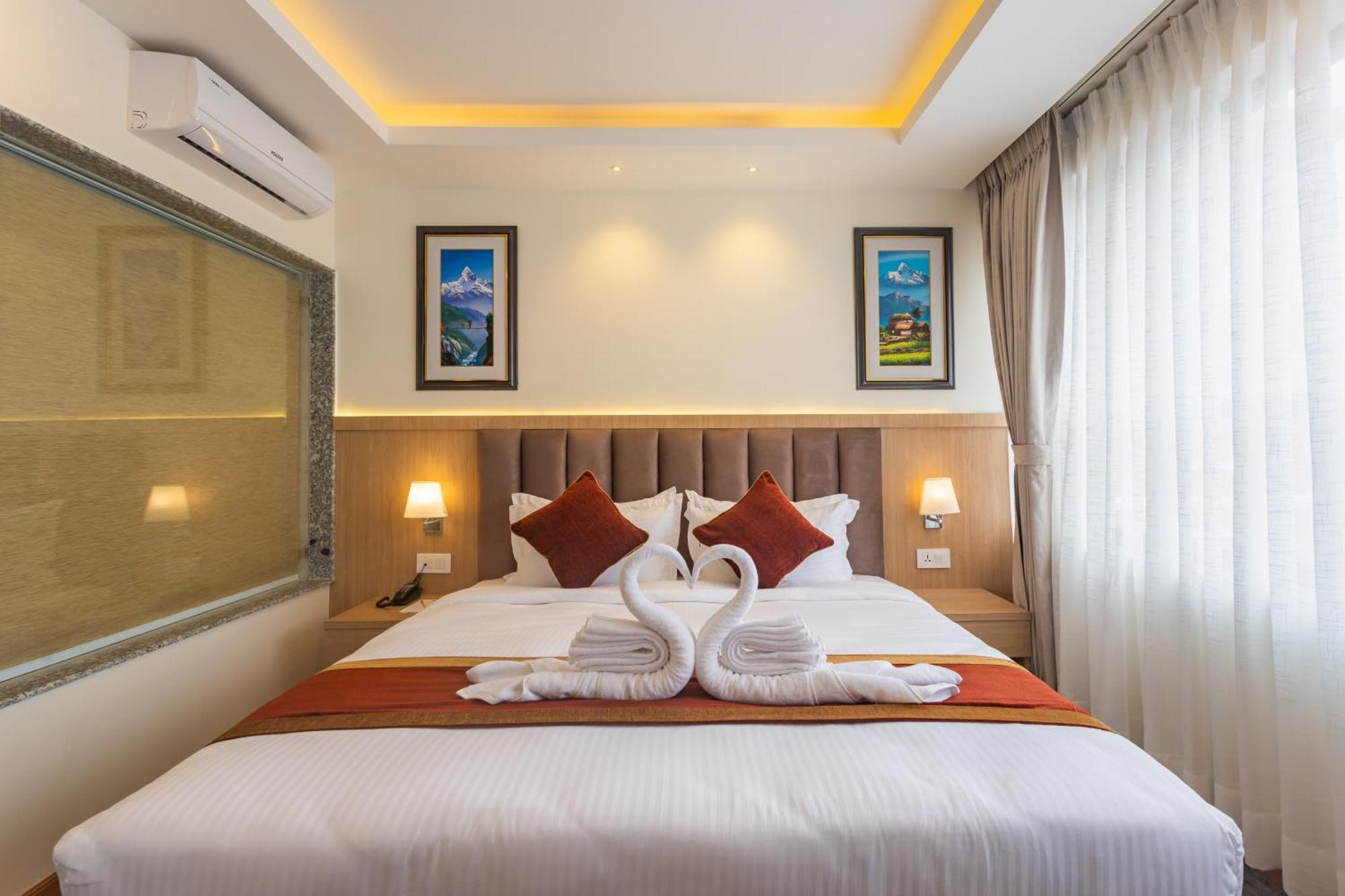 Hotel Crystal Pashupati Kathmandu Exterior foto